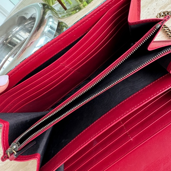 Gucci Clutch with Chain - Picture 4 of 9